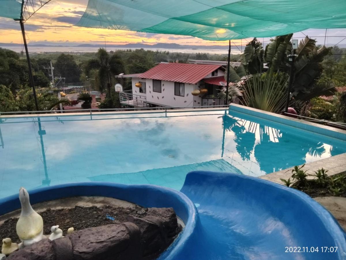 Casa De Robles Tanay Rizal Hotel Exterior photo