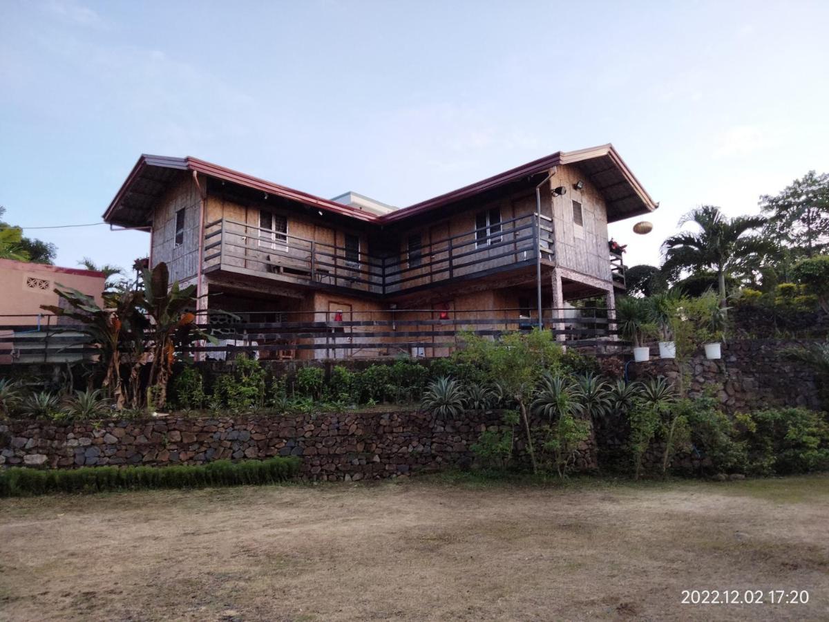 Casa De Robles Tanay Rizal Hotel Exterior photo