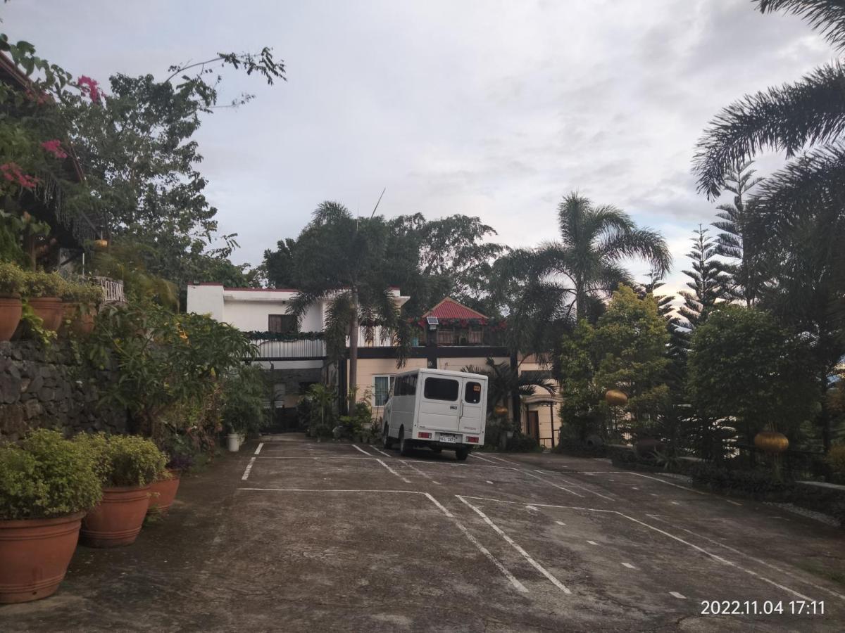 Casa De Robles Tanay Rizal Hotel Exterior photo