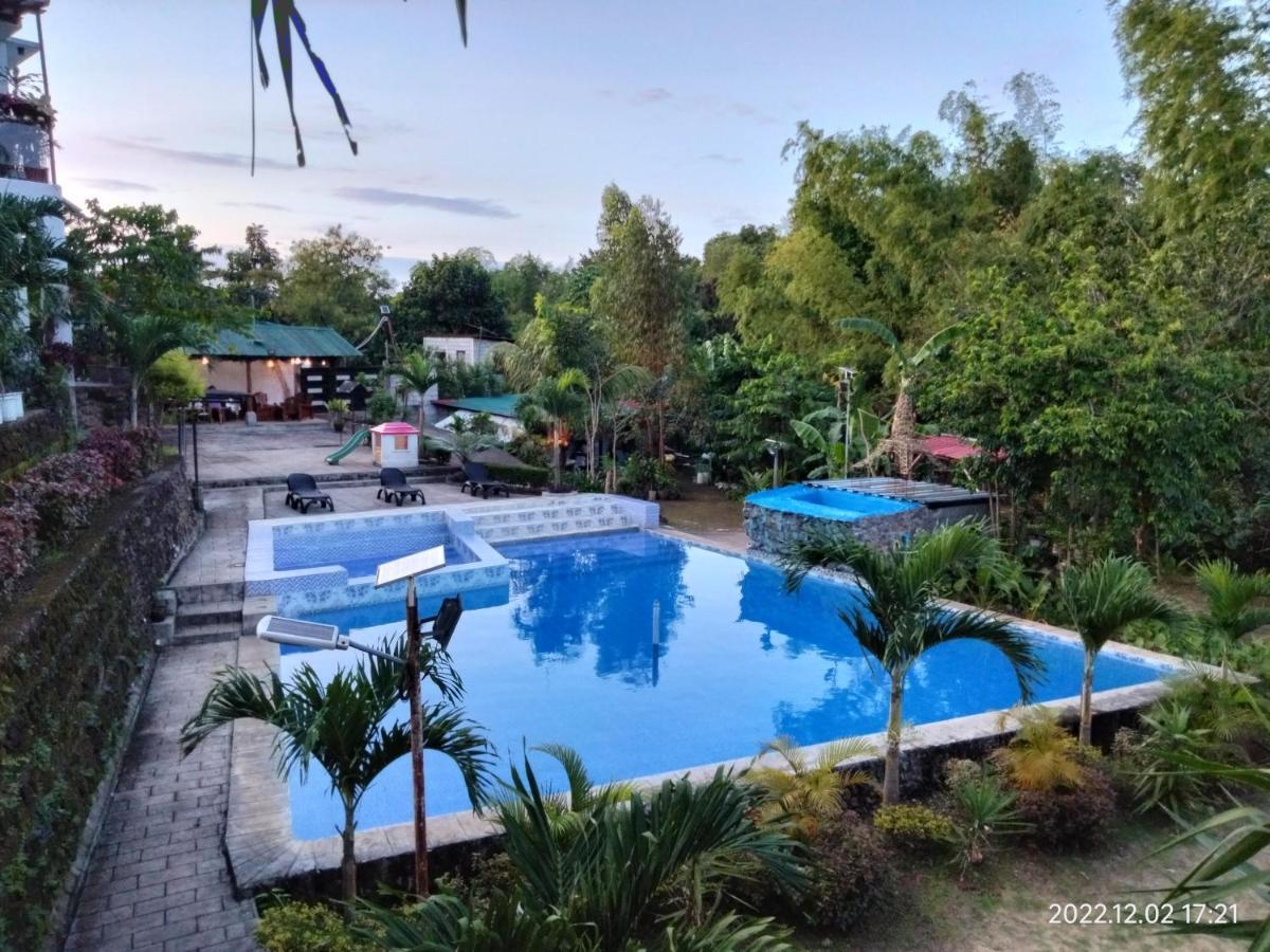 Casa De Robles Tanay Rizal Hotel Exterior photo